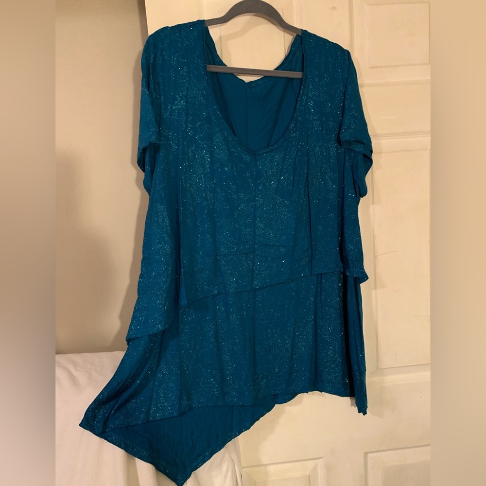 Asymmetrical Green and Blue Short Sleeve Tunic